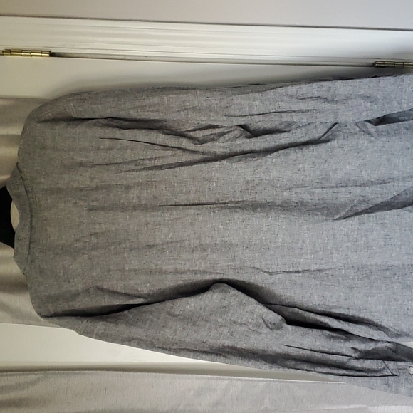 Heathered Grey Casual Button Up - Picture 4 of 5